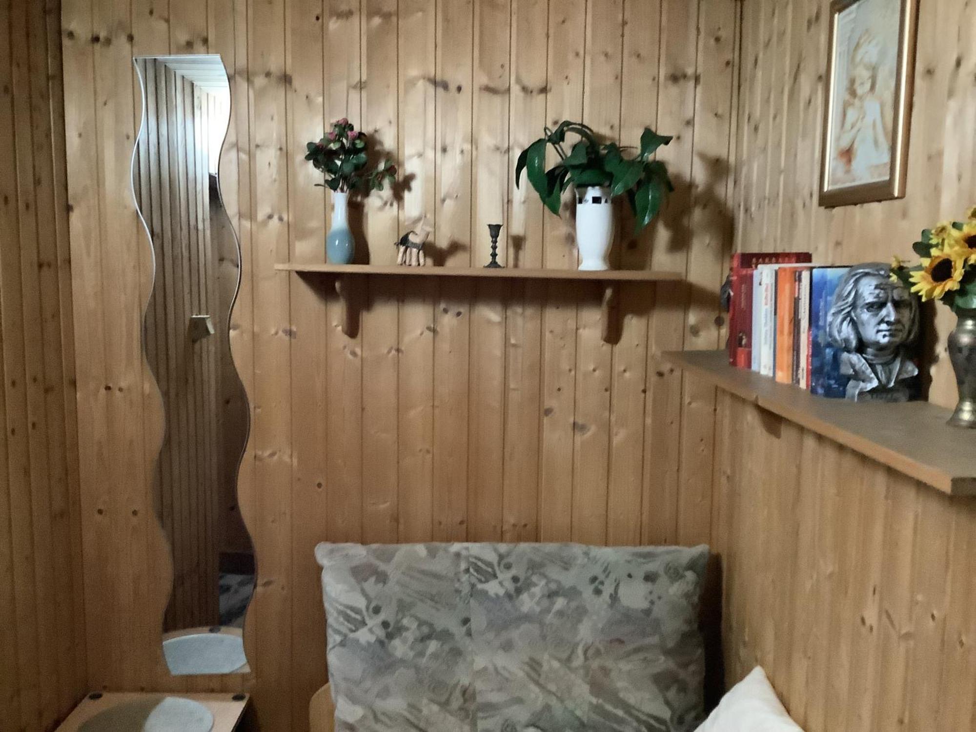 Schoenes Zimmer Im Seterant/Untergeschoss เอสเซน ภายนอก รูปภาพ