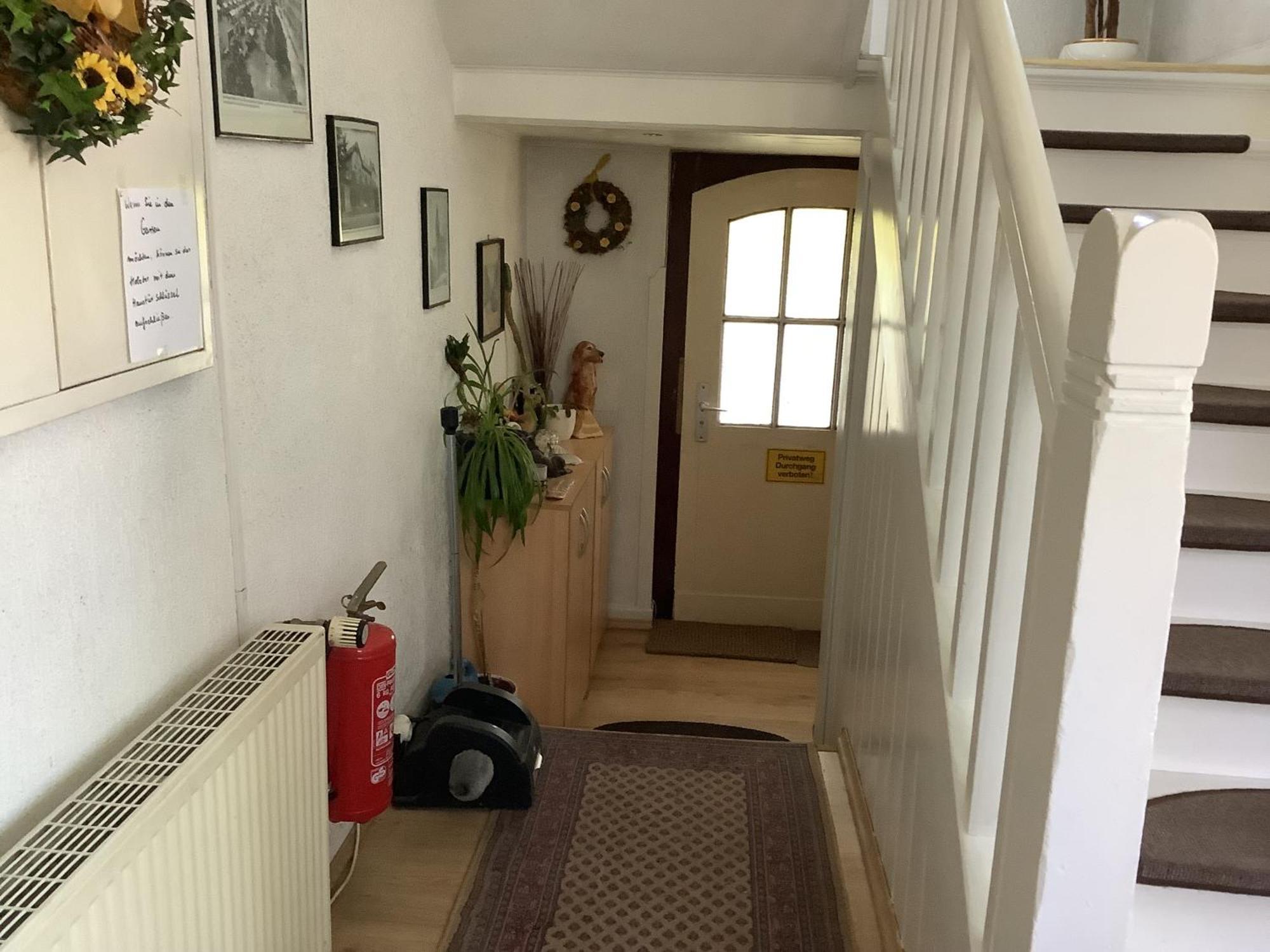 Schoenes Zimmer Im Seterant/Untergeschoss เอสเซน ภายนอก รูปภาพ